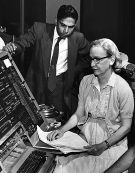 Grace_Hopper_and_UNIVAC-thumb
